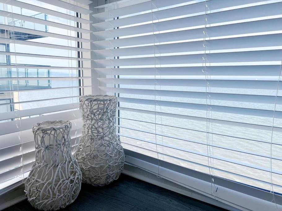 Stylish Seaview One-Bedroom Apt Swansea Dış mekan fotoğraf